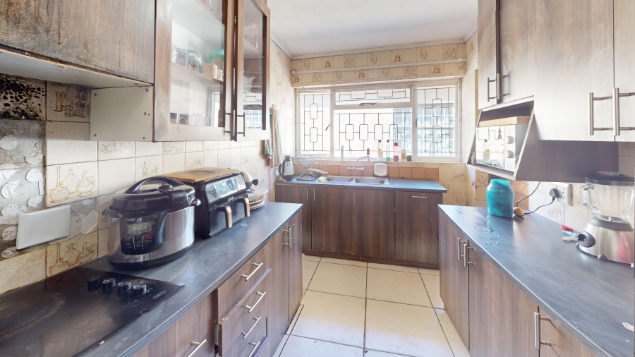 9 Bedroom Property for Sale in Firgrove Western Cape